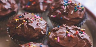 Muffiny czekoladowe – na co zwrócić uwagę podczas pieczenia?