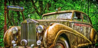 Kto jest właścicielem marki Maserati?