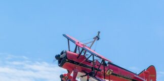 Czy sternik motorowodny może pływać jachtem żaglowym?