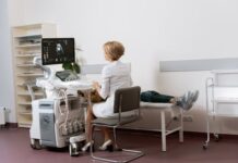 Czym się zajmuje ginekolog? ginekolog